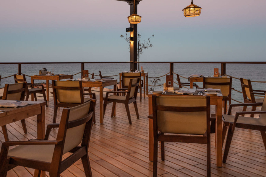 A fancy Dinner At Dunes by The Ocean at Sifawy Boutique hotel