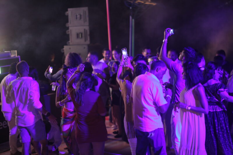people dancing at Sifawy hotel at Sifawy hotels